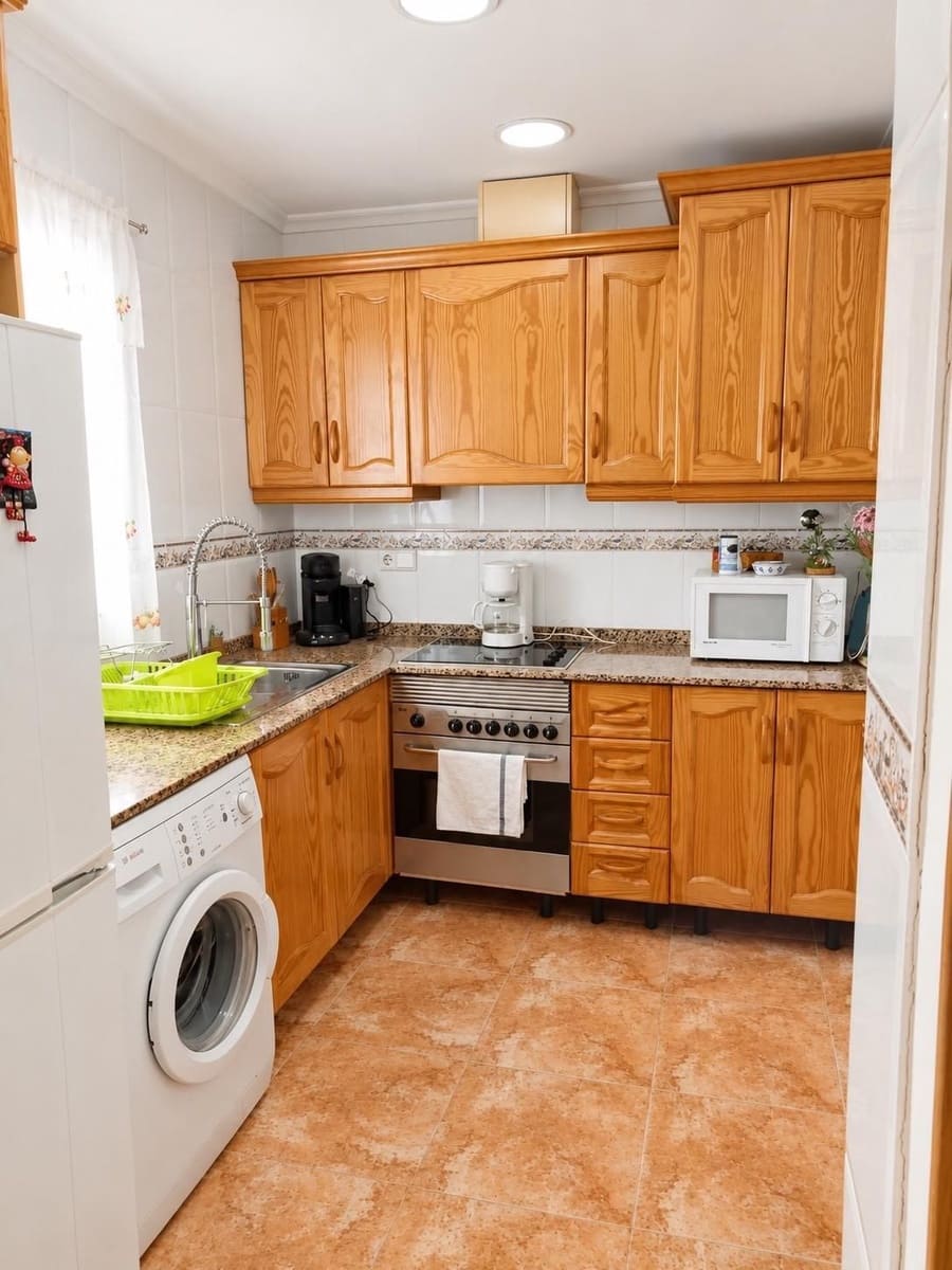 2 soverom Leilighet til salgs i Torrevieja med svømmebasseng - € 140 000 (Ref: 10157392)