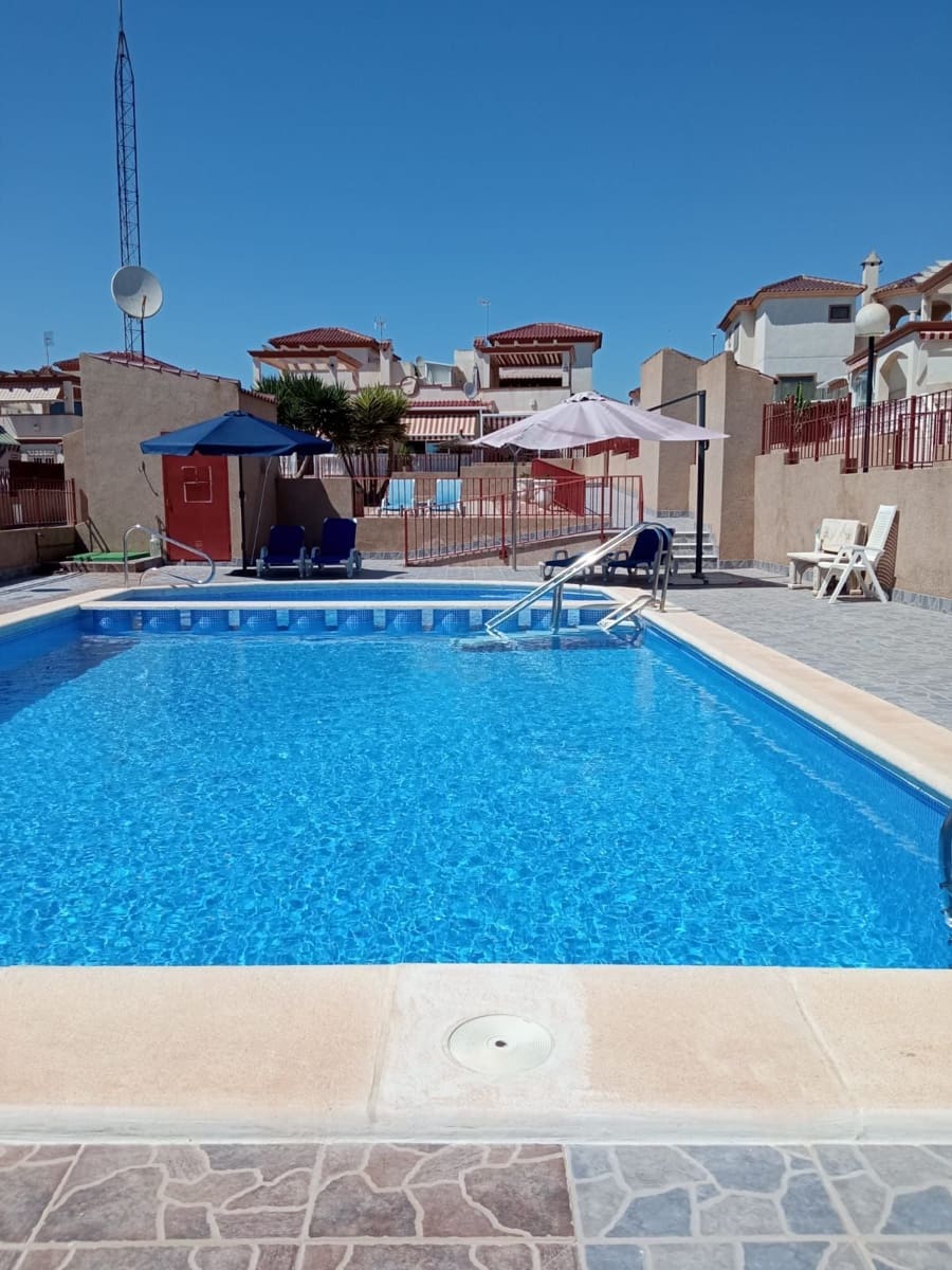 2 Zimmer Bungalow zu verkaufen in San Fulgencio mit Pool Garage - 189.000 € (Ref: 10157393)