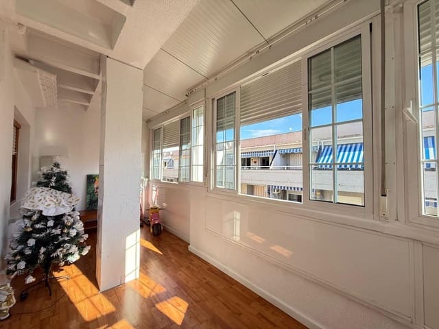 3 bedroom Penthouse for sale in Torrevieja - € 185,000 (Ref: 10180162)