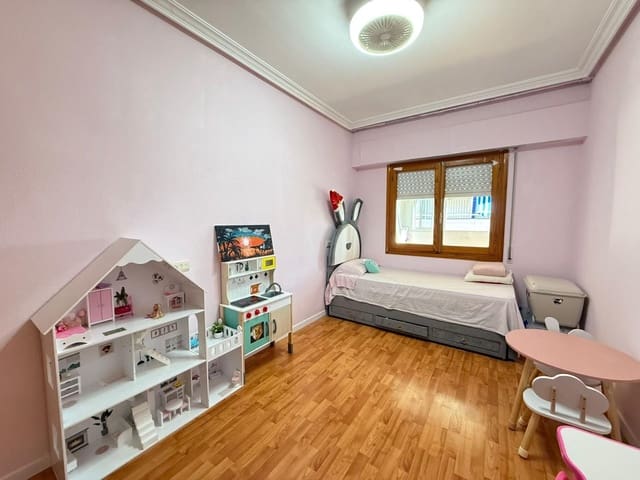 3 bedroom Penthouse for sale in Torrevieja - € 185,000 (Ref: 10180162)