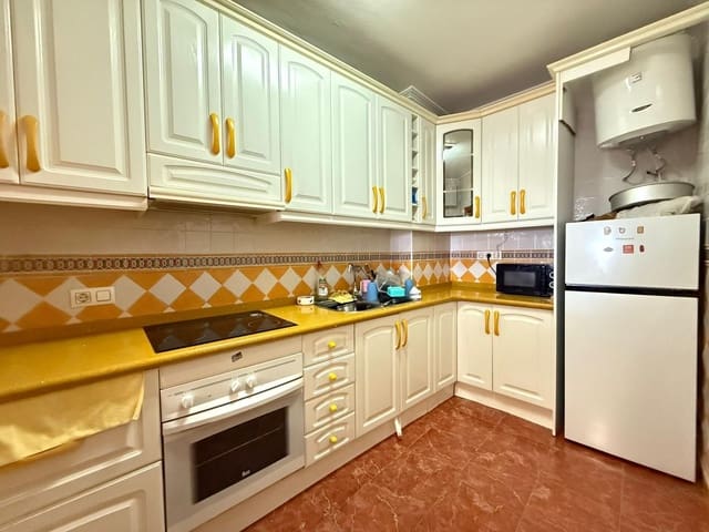 3 bedroom Penthouse for sale in Torrevieja - € 185,000 (Ref: 10180162)