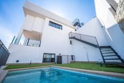 3 bedroom Villa for sale in Algorfa with pool garage - € 520,000 (Ref: 8931924)