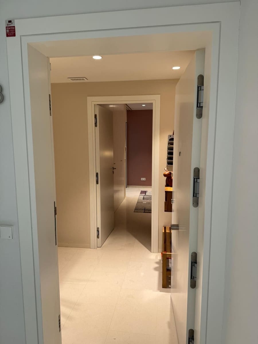 3 bedroom Apartment for sale in Torrevieja with garage - € 690,000 (Ref: 8982169)