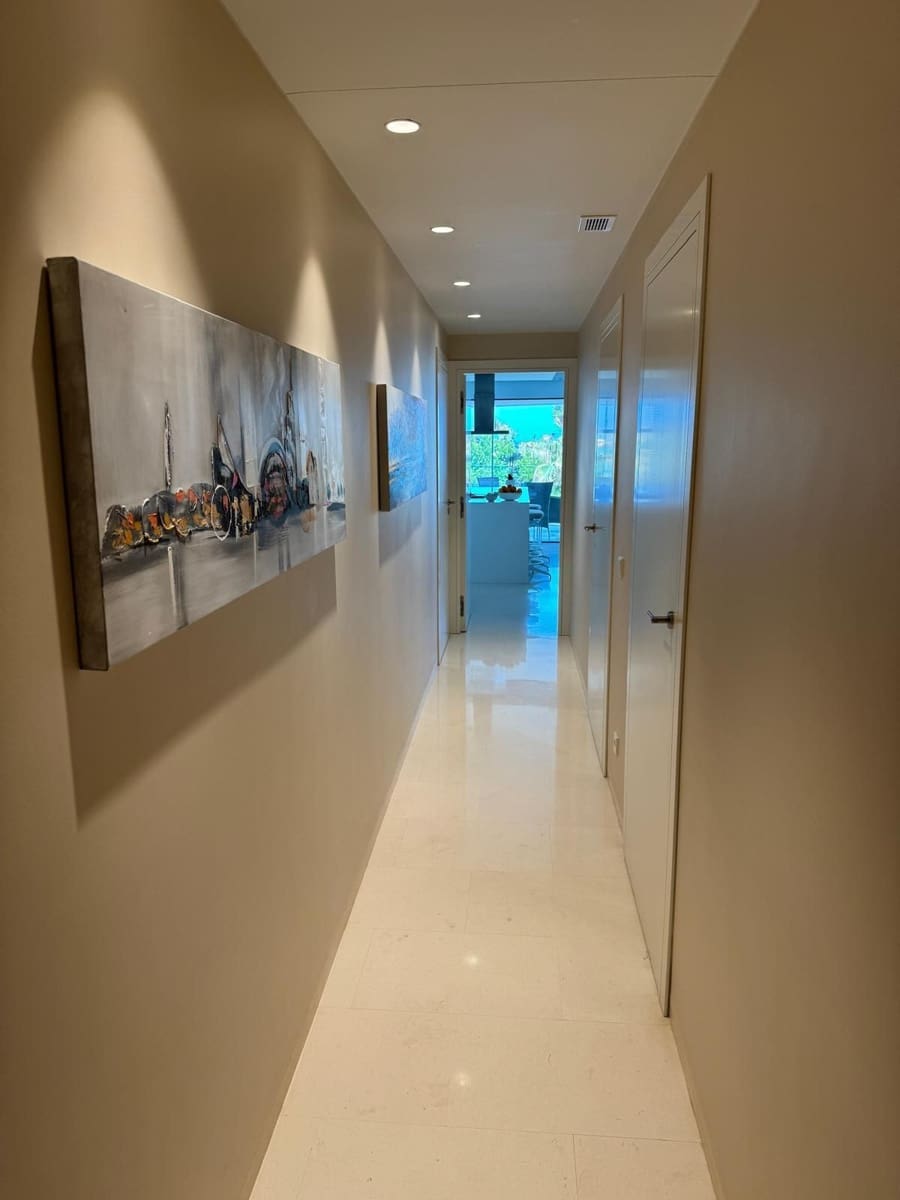 3 bedroom Apartment for sale in Torrevieja with garage - € 690,000 (Ref: 8982169)