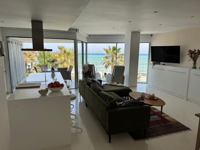 Apartamento de 3 habitaciones en Torrevieja en venta con garaje - 690.000 € (Ref: 8982169)