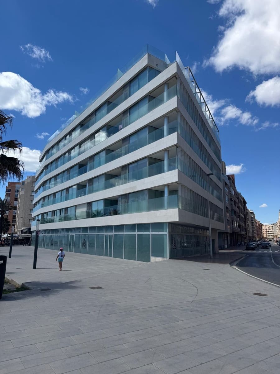 3 bedroom Apartment for sale in Torrevieja with garage - € 690,000 (Ref: 8982169)