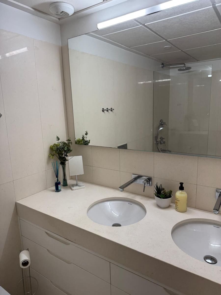 3 bedroom Apartment for sale in Torrevieja with garage - € 690,000 (Ref: 8982169)