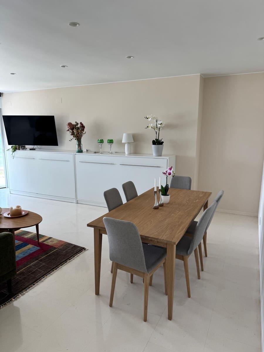 3 bedroom Apartment for sale in Torrevieja with garage - € 690,000 (Ref: 8982169)