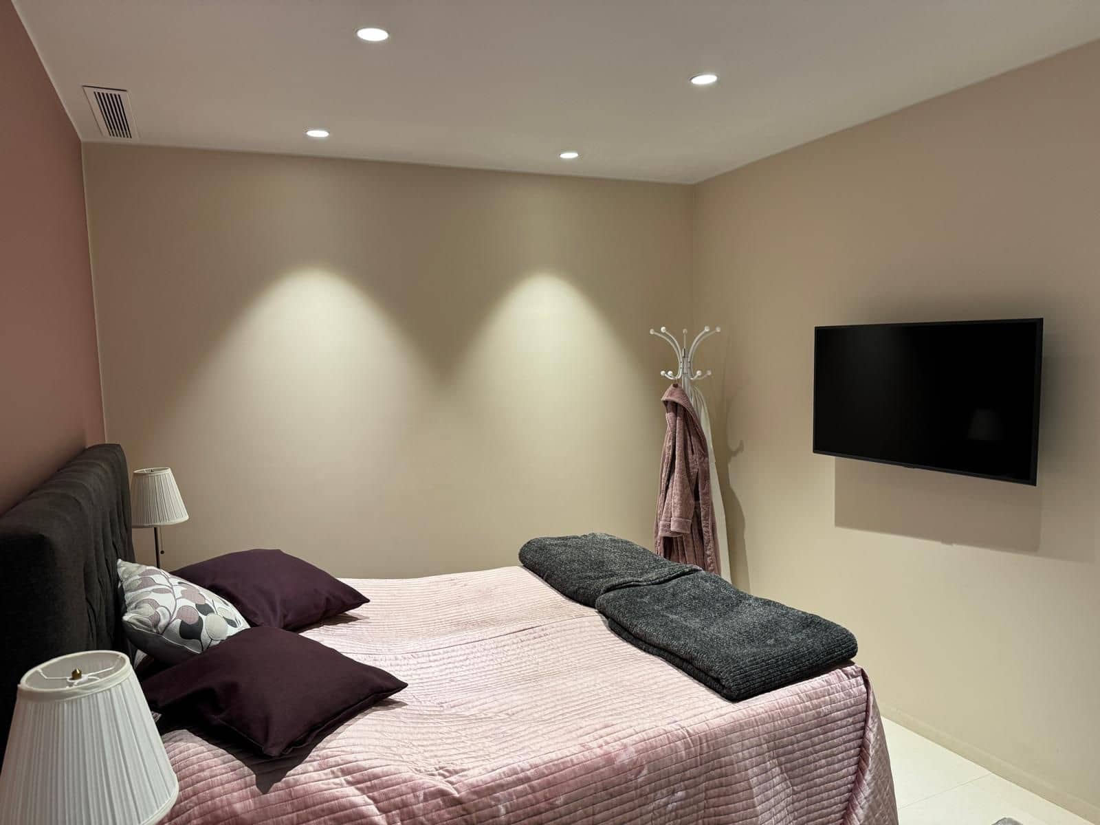 3 bedroom Apartment for sale in Torrevieja with garage - € 690,000 (Ref: 8982169)