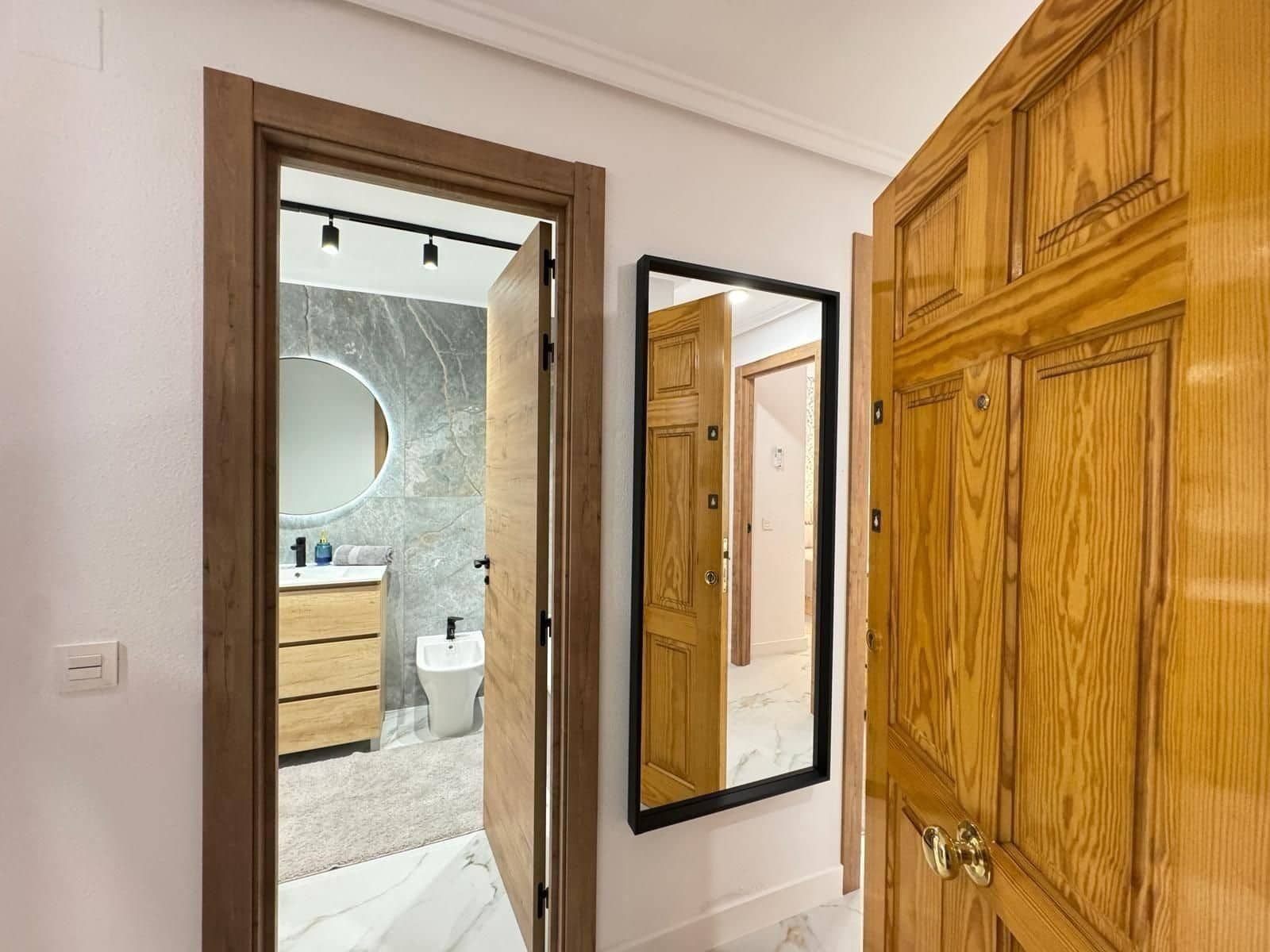 Apartamento de 4 habitaciones en Torrevieja en venta - 247.000 € (Ref: 9113920)