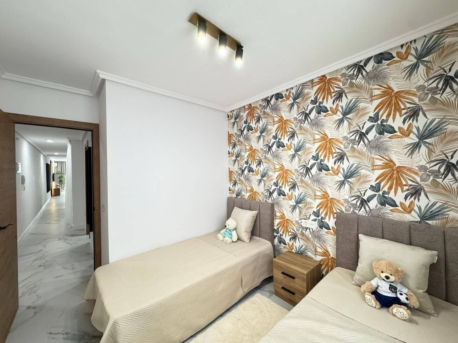 Apartamento de 4 habitaciones en Torrevieja en venta - 247.000 € (Ref: 9113920)