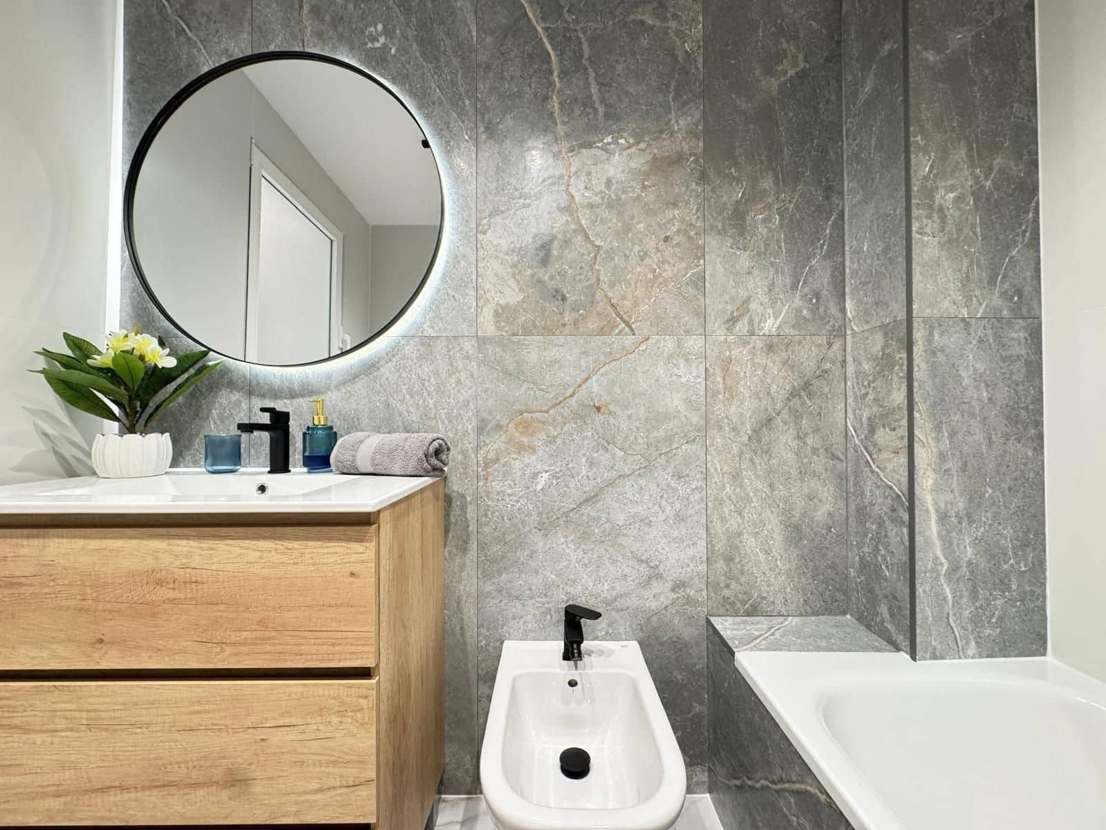 Apartamento de 4 habitaciones en Torrevieja en venta - 247.000 € (Ref: 9113920)