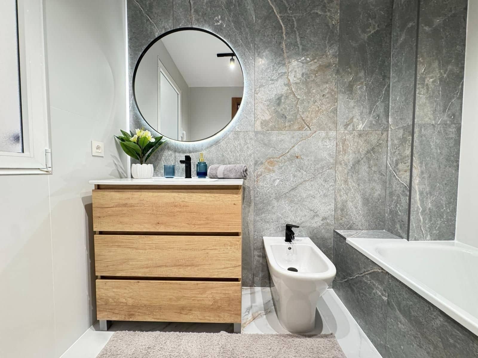 Apartamento de 4 habitaciones en Torrevieja en venta - 247.000 € (Ref: 9113920)