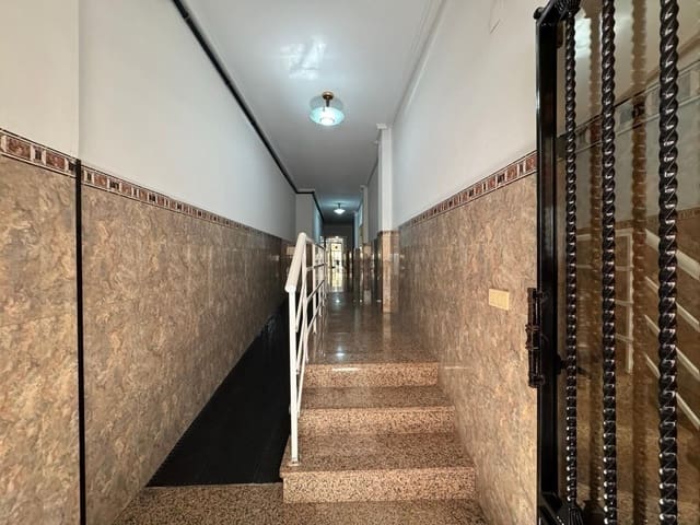 Apartamento de 4 habitaciones en Torrevieja en venta - 247.000 € (Ref: 9113920)