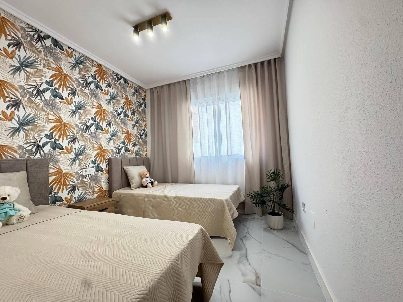 Apartamento de 4 habitaciones en Torrevieja en venta - 247.000 € (Ref: 9113920)