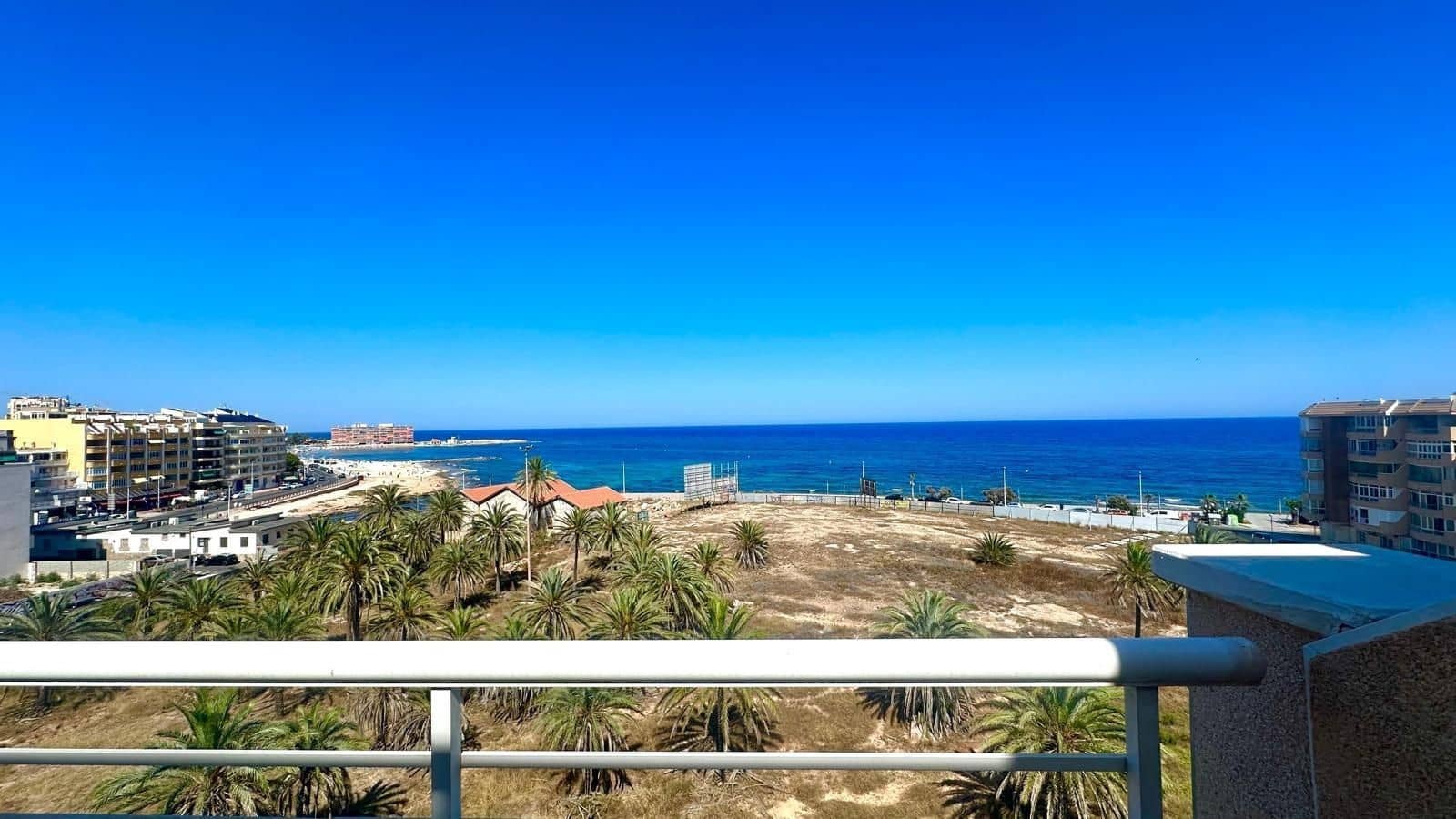 2 quarto Penthouse para venda em Torrevieja - 215 000 € (Ref: 9113921)
