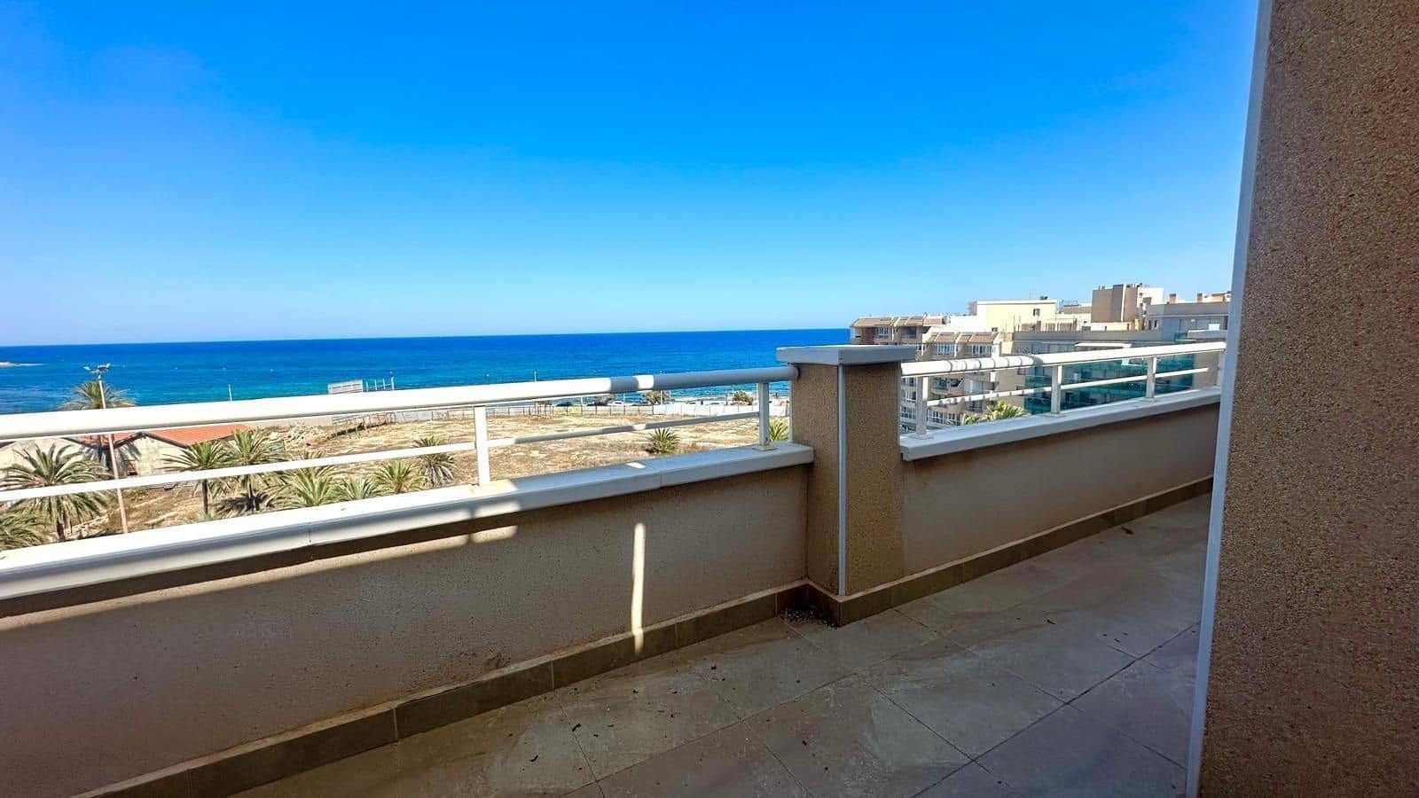 2 quarto Penthouse para venda em Torrevieja - 215 000 € (Ref: 9113921)