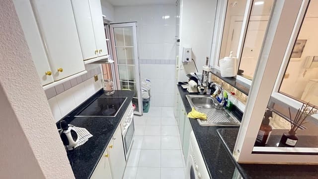 Apartamento de 2 habitaciones en Torrevieja en venta - 149.900 € (Ref: 9118561)