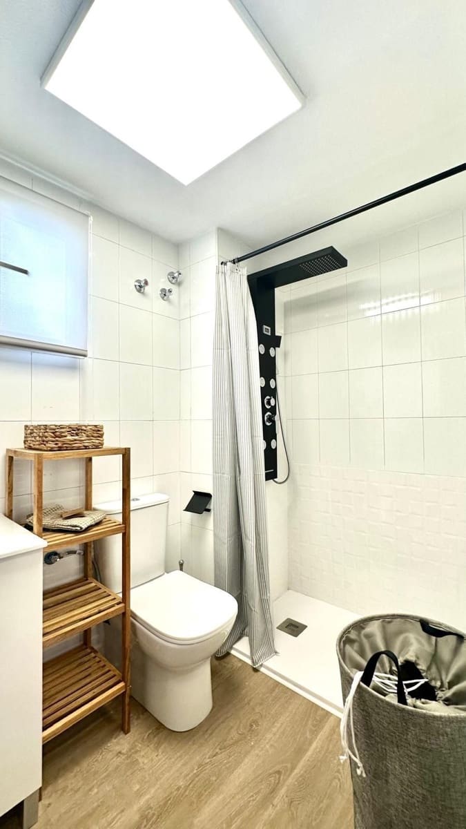 Casa de 2 habitaciones en Torrevieja en venta - 219.900 € (Ref: 9124659)