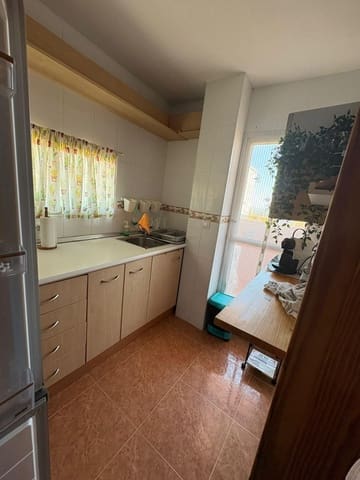 Apartamento de 2 habitaciones en La Manga del Mar Menor en venta con piscina - 130.000 € (Ref: 9124660)