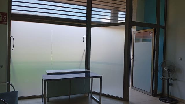 Commercieel te huur in San Fulgencio - € 250 (Ref: 9136920)