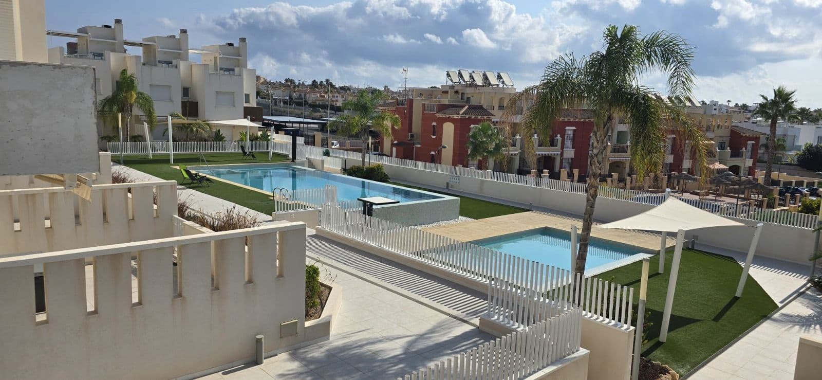 2 soveværelse Villa til salg i Torrevieja med swimmingpool garage - € 359.000 (Ref: 9321548)