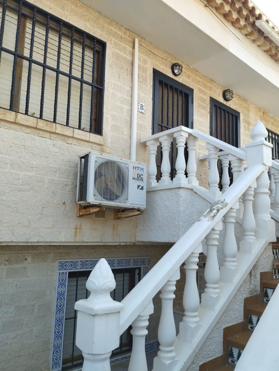 3 soverom Bungalow til salgs i Guardamar del Segura med garasje - € 197 000 (Ref: 9346931)