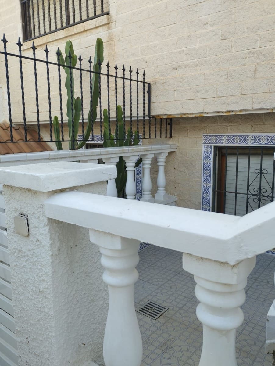 3 soverom Bungalow til salgs i Guardamar del Segura med garasje - € 197 000 (Ref: 9346931)