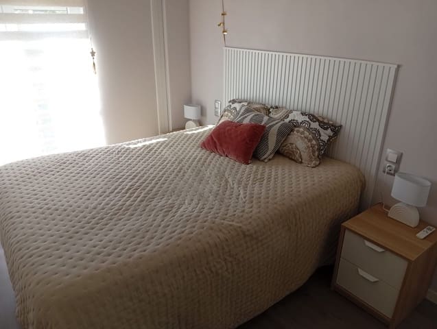 1 soveværelse Lejlighed til leje i La Marina, Elche / Elx - € 690 (Ref: 9763519)