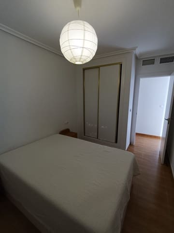 2 soveværelse Lejlighed til leje i La Marina, Elche / Elx - € 750 (Ref: 9851637)
