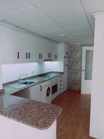 2 soveværelse Lejlighed til leje i La Marina, Elche / Elx - € 750 (Ref: 9851637)