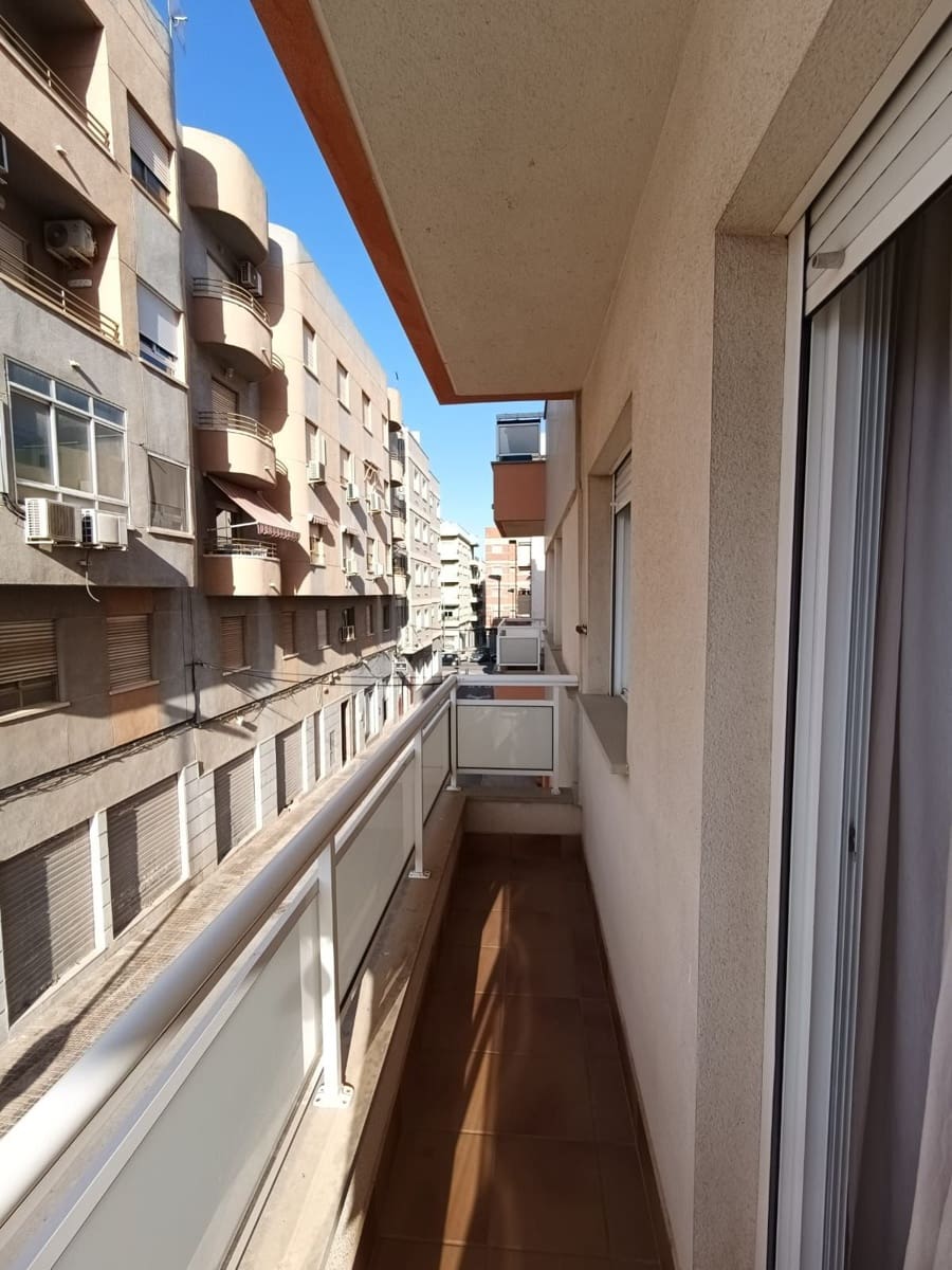 2 bedroom Apartment for rent in La Marina - € 750 (Ref: 9851637)