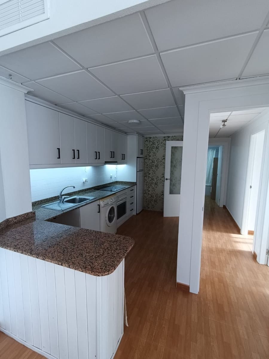 2 bedroom Apartment for rent in La Marina - € 750 (Ref: 9851637)