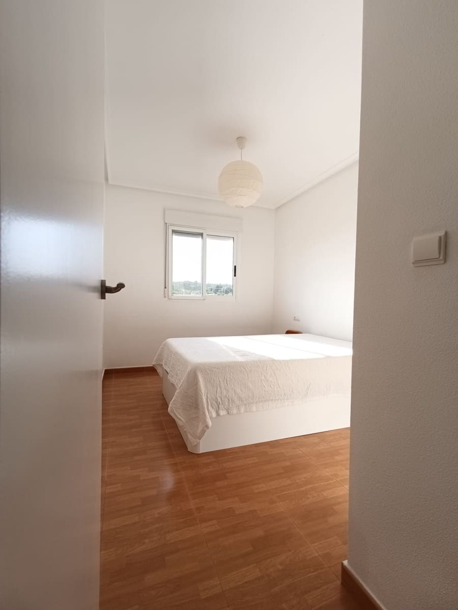 2 bedroom Apartment for rent in La Marina - € 750 (Ref: 9851637)