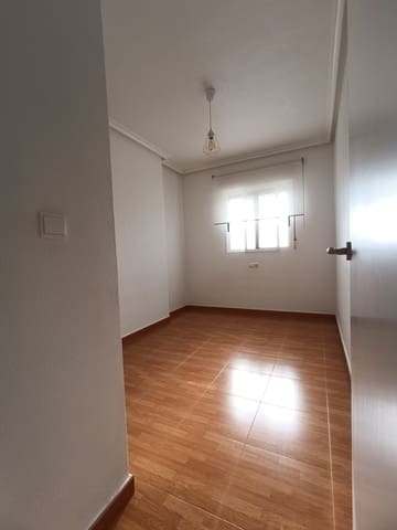 2 makuuhuone Huoneisto vuokrattavana paikassa La Marina, Elche / Elx - 750 € (Ref: 9851637)