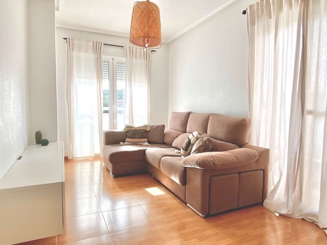 2 Zimmer Apartment zu vermieten in La Marina, Elche / Elx - 750 € (Ref: 9851637)