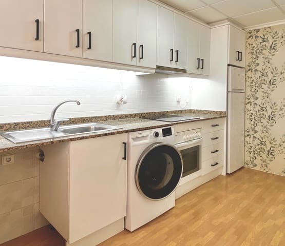 2 Zimmer Apartment zu vermieten in La Marina, Elche / Elx - 750 € (Ref: 9851637)