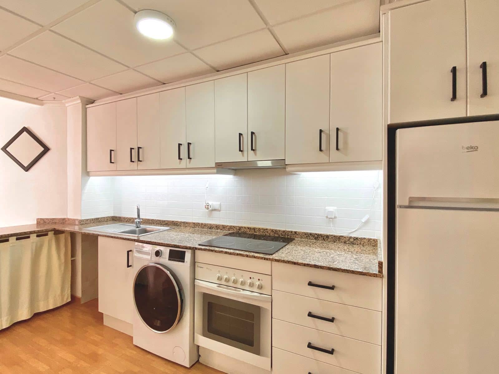 2 slaapkamer Appartement te huur in La Marina - € 750 (Ref: 9851637)