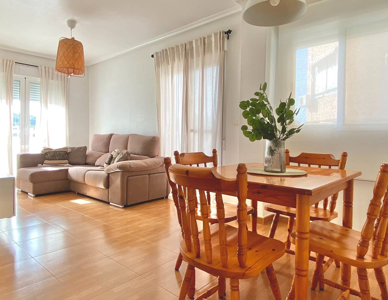 2 slaapkamer Appartement te huur in La Marina - € 750 (Ref: 9851637)