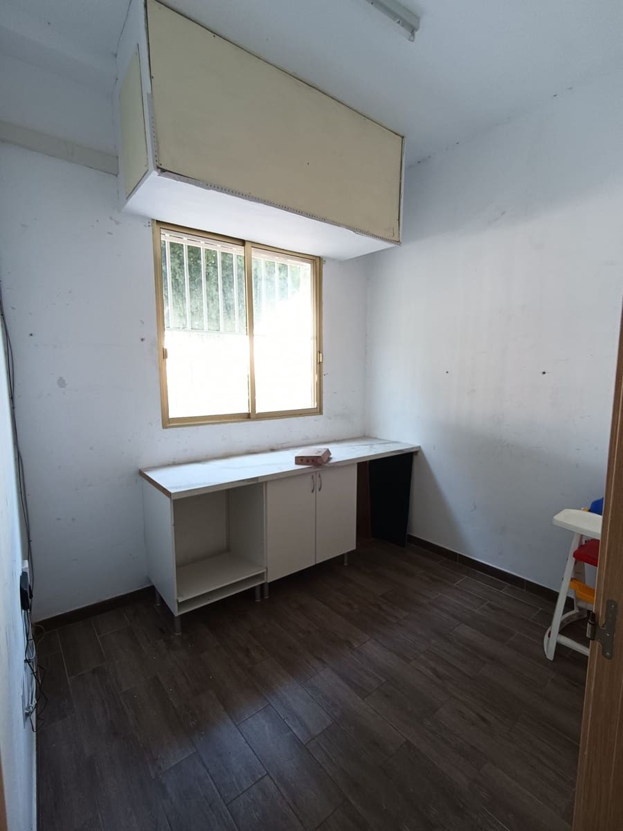 Commercial for sale in La Marina - € 180,000 (Ref: 9924196)