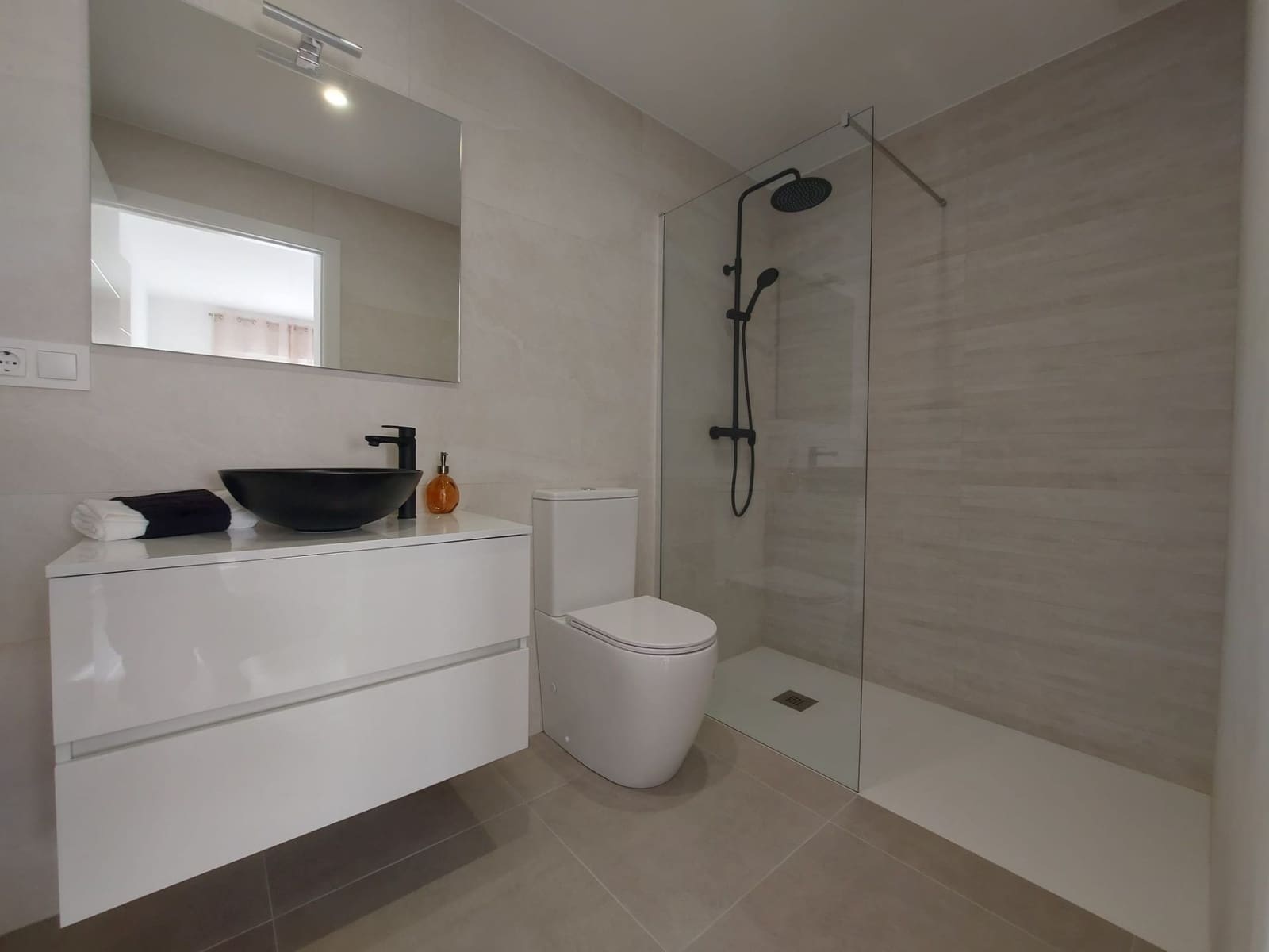 2 Zimmer Villa zu verkaufen in Roldan mit Pool Garage - 242.500 € (Ref: 9951985)