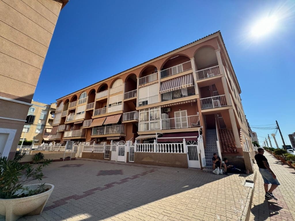 1 soverom Leilighet til salgs i La Mata med svømmebasseng - € 125 000 (Ref: 10004686)