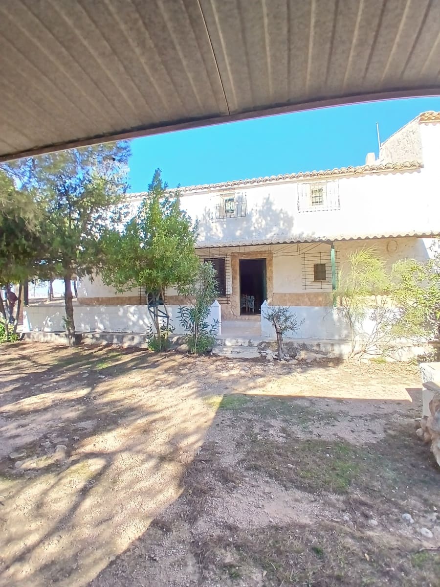 6 bedroom Finca/Country House for sale in Caudete - € 199,950 (Ref: 10012528)