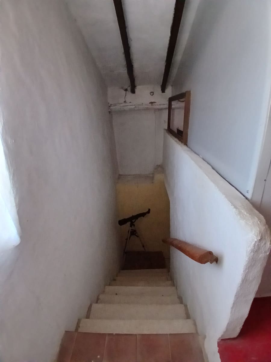 6 bedroom Finca/Country House for sale in Caudete - € 199,950 (Ref: 10012528)