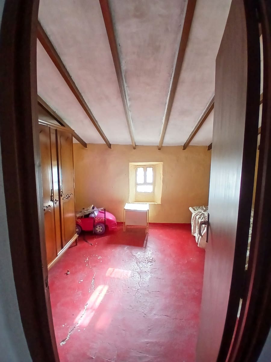 6 bedroom Finca/Country House for sale in Caudete - € 199,950 (Ref: 10012528)