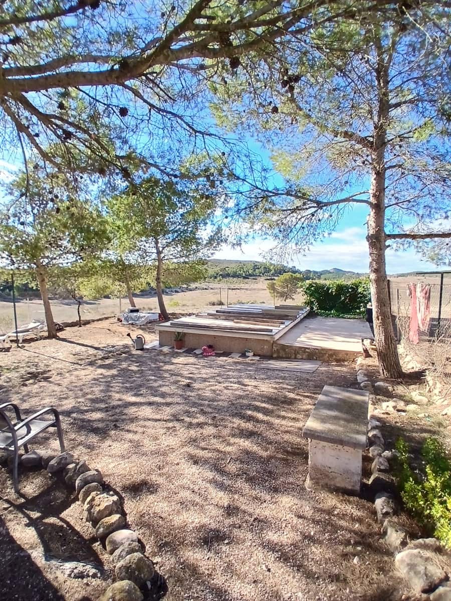 6 bedroom Finca/Country House for sale in Caudete - € 199,950 (Ref: 10012528)