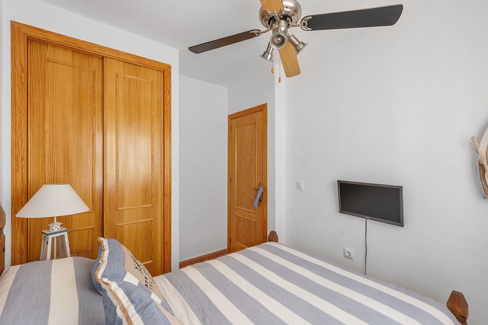 Chalet de 3 habitaciones en Vistabella en venta con piscina - 218.000 € (Ref: 10017119)