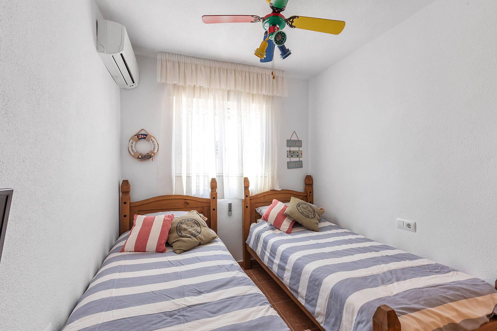 Chalet de 3 habitaciones en Vistabella en venta con piscina - 218.000 € (Ref: 10017119)