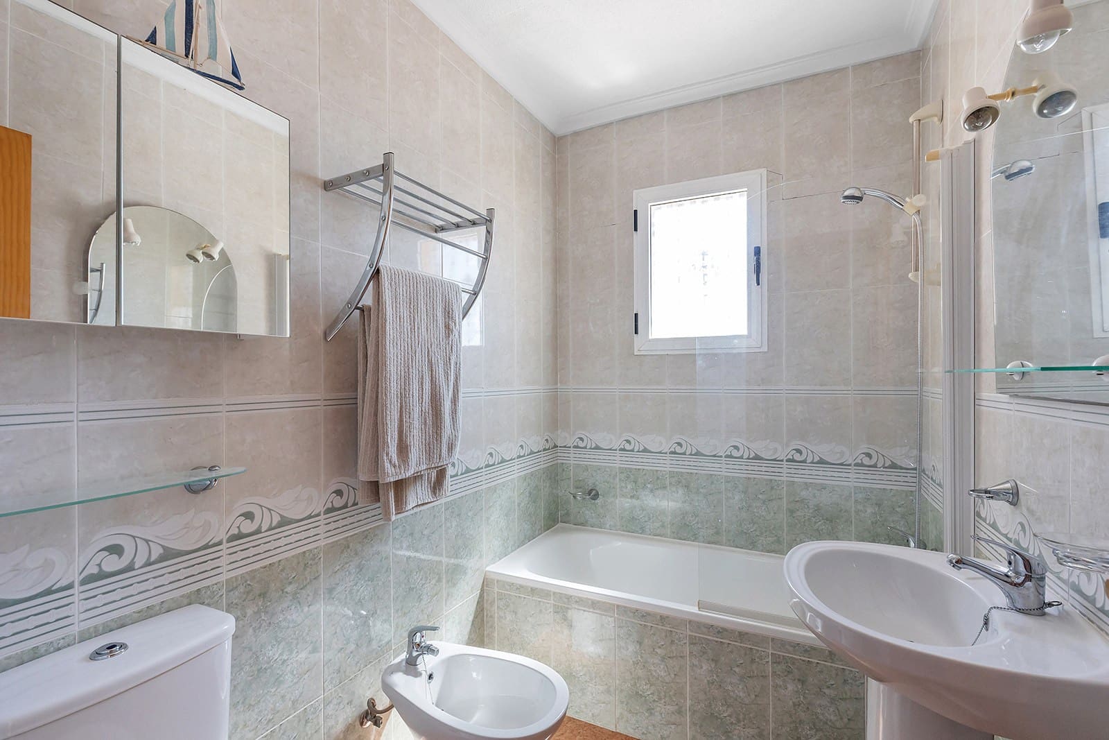 Chalet de 3 habitaciones en Vistabella en venta con piscina - 218.000 € (Ref: 10017119)