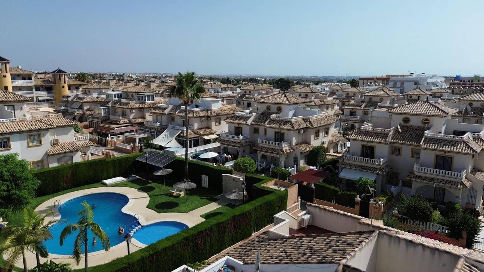 2 quarto Casa em Banda para venda em Cabo Roig com piscina - 269 000 € (Ref: 10018151)